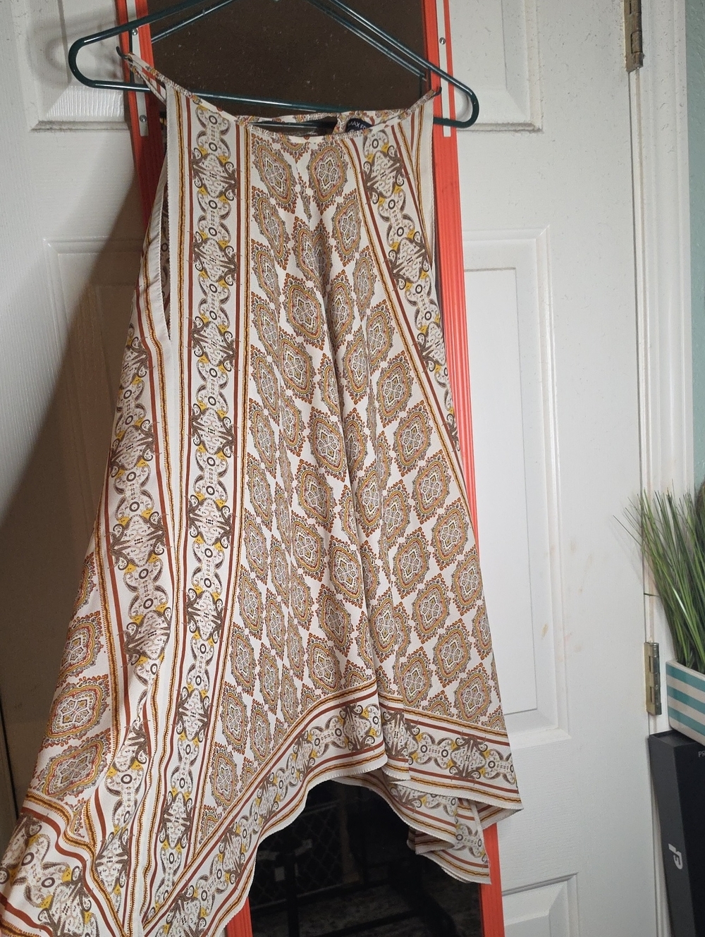 Max Edition White and Brown Asymmetrical Border-Print Skirt